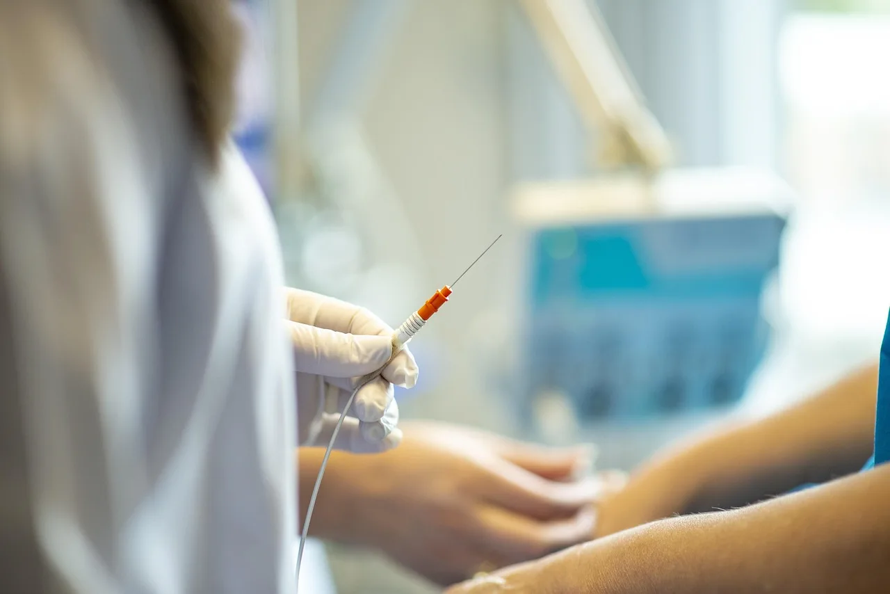 medical equipment, medicine, laboratory, hospital, clinic, treatment, diagnosis, syringe, medical equipment, clinic, syringe, syringe, syringe, syringe, syringe. Revenue Model Design for US Healthcare Clinics: Payer, Cash and Membership Mix
